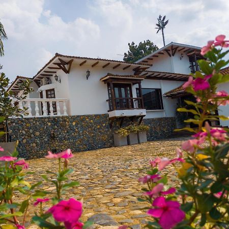 Hotel Boutique La Casa De Piedra Cali Extérieur photo