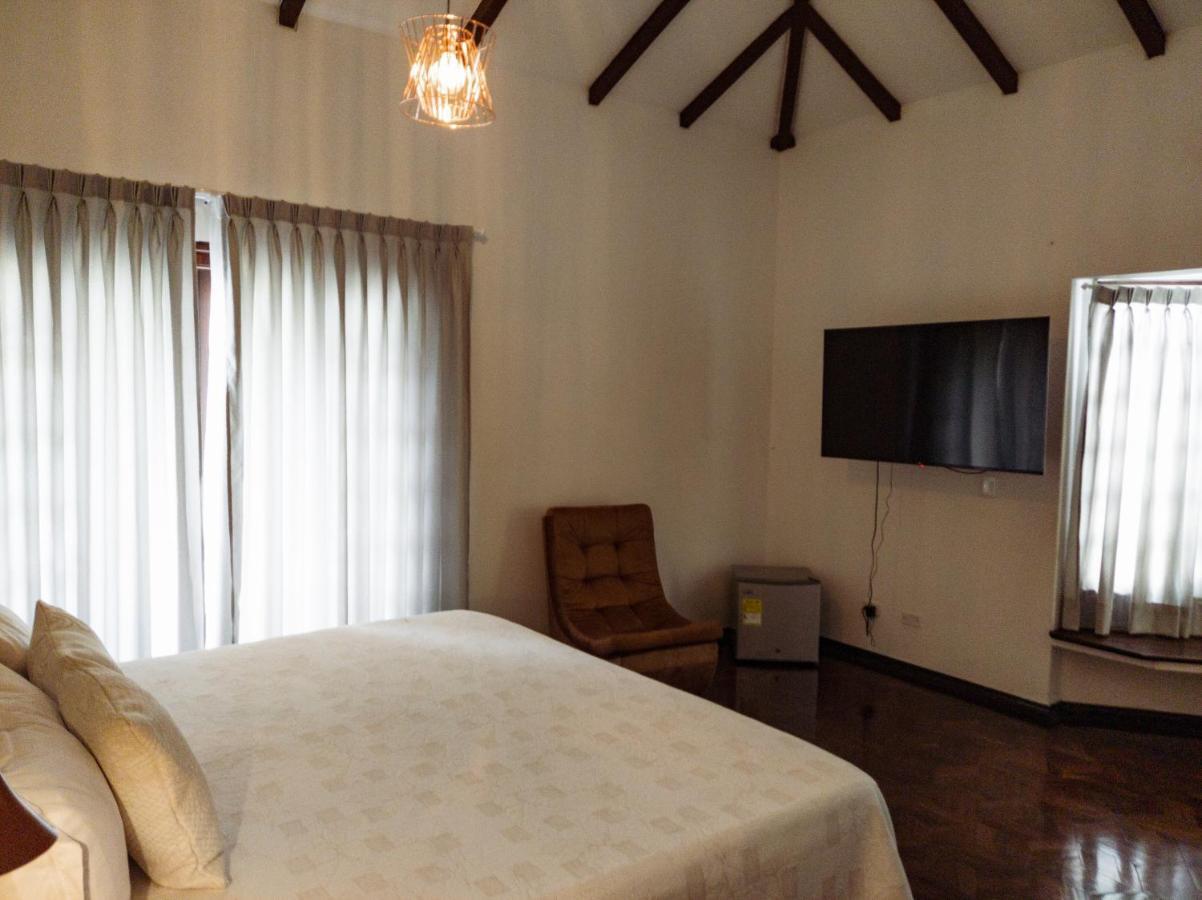 Hotel Boutique La Casa De Piedra Cali Extérieur photo