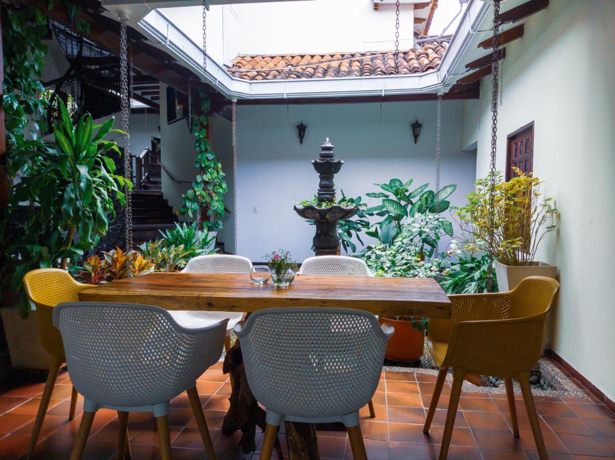 Hotel Boutique La Casa De Piedra Cali Extérieur photo