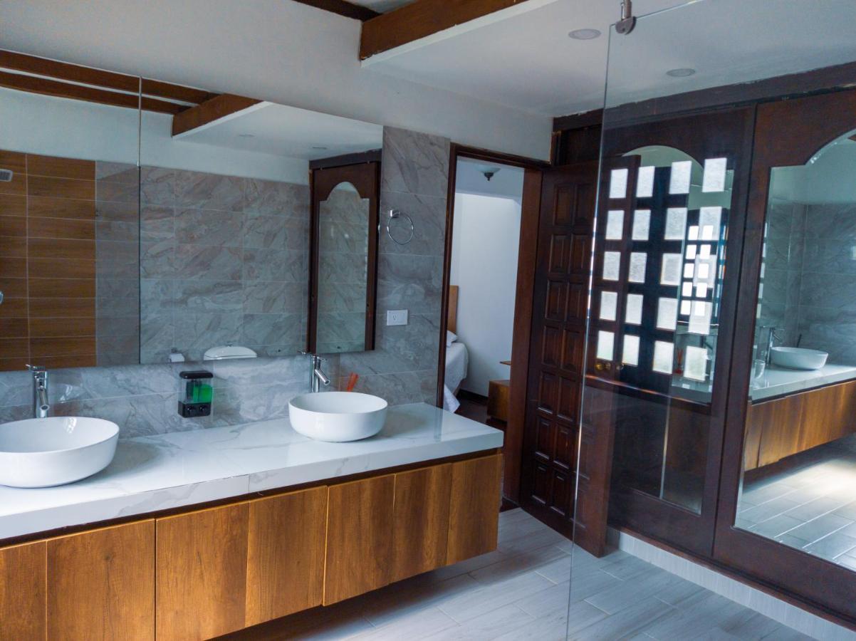 Hotel Boutique La Casa De Piedra Cali Extérieur photo