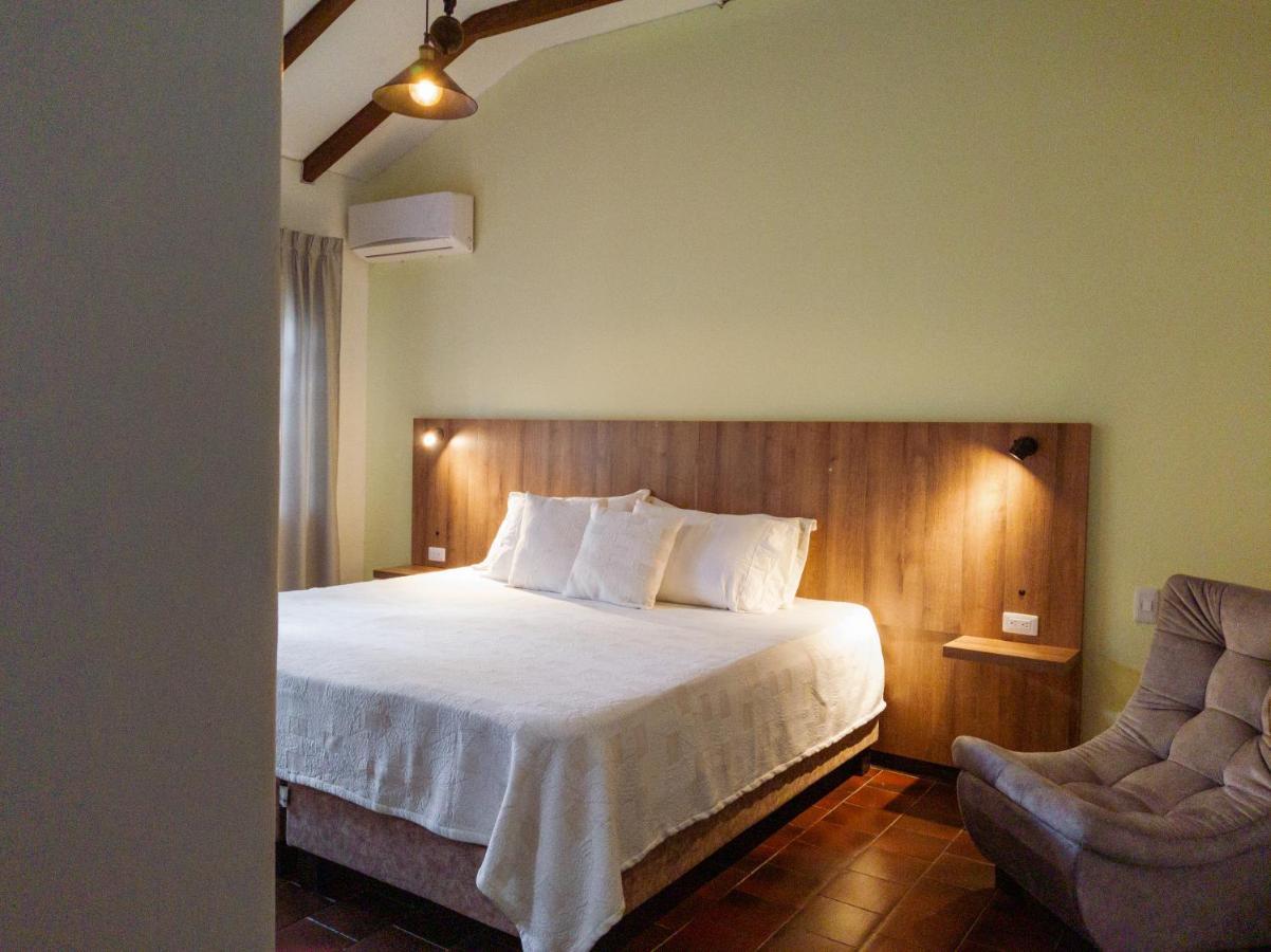 Hotel Boutique La Casa De Piedra Cali Extérieur photo